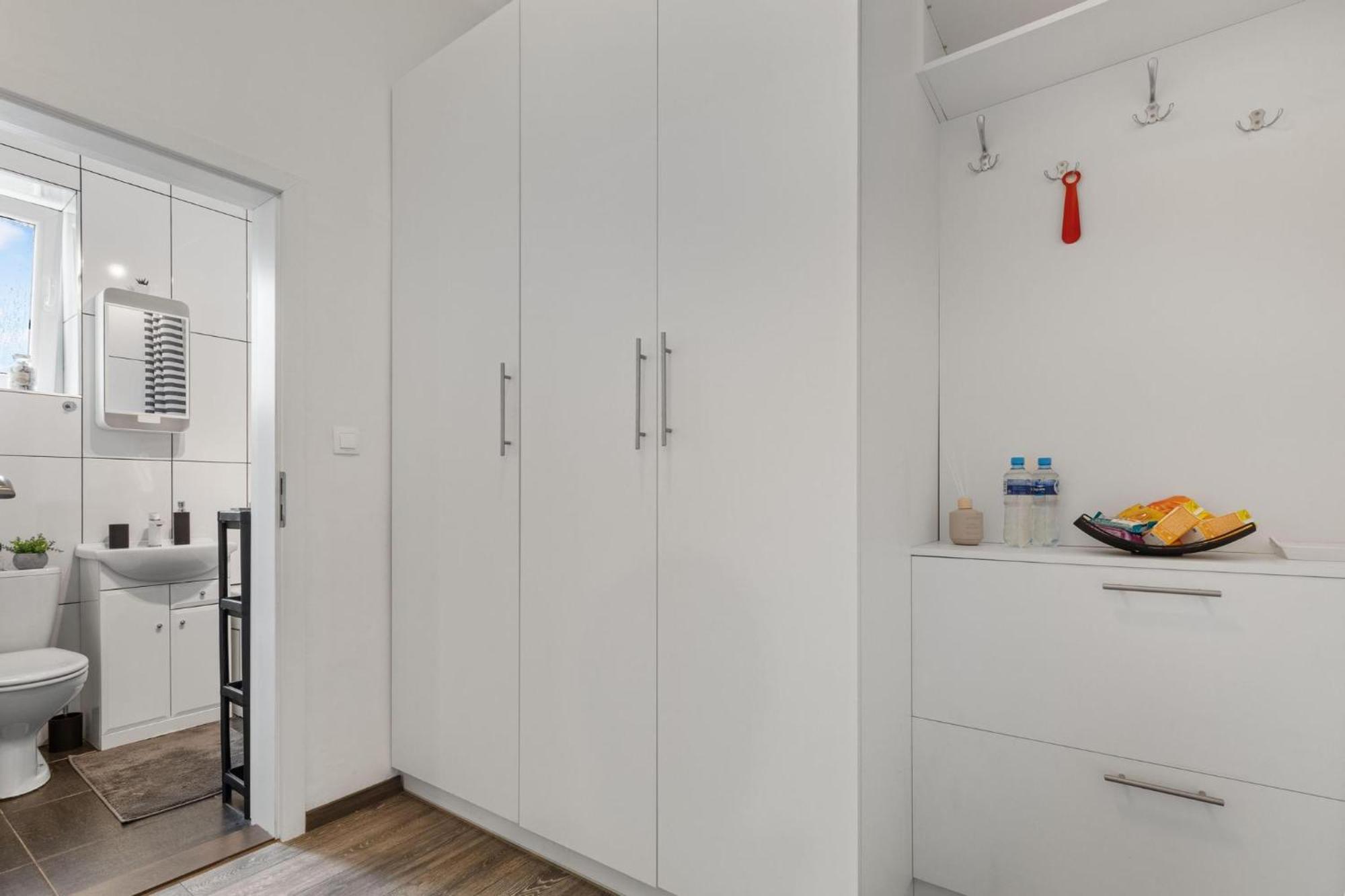Air Conditioned 5 Min To Railway Station - Old Town *
