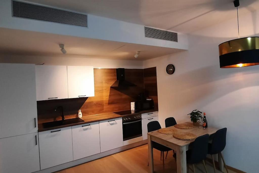 Sky-park Flat&parking *