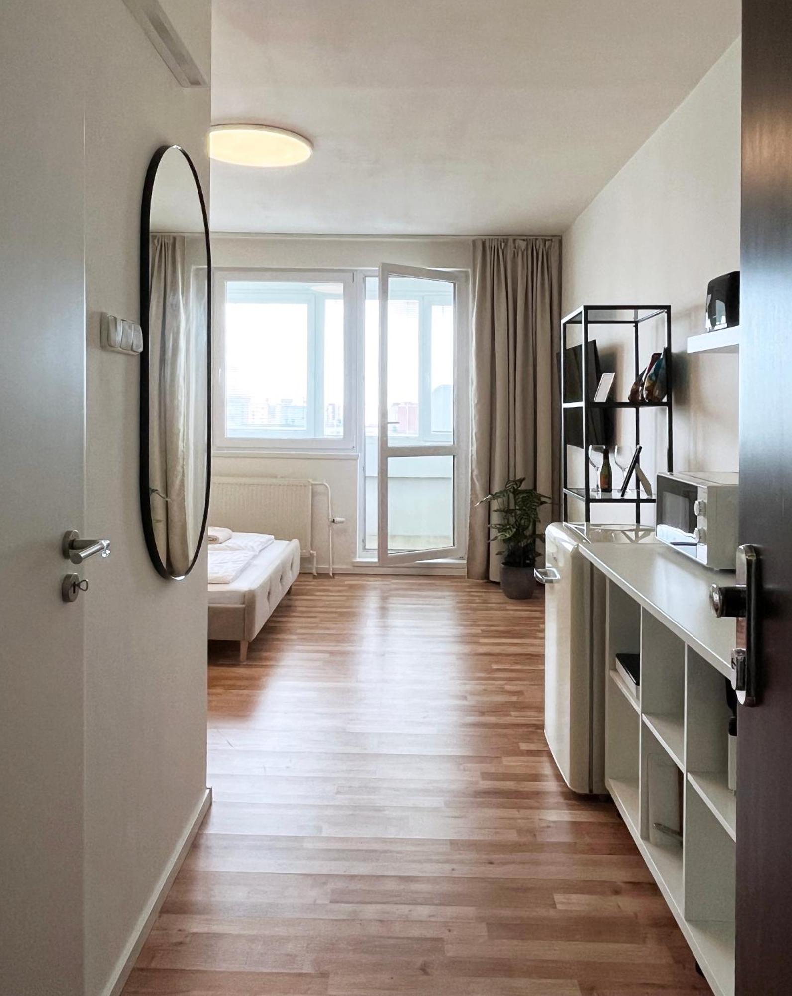 Air-conditioned Studio, Close To Centre & Tram Stop * Bratislava