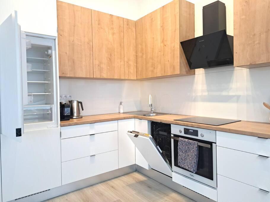 New With Garage Place Apartment Pressburg