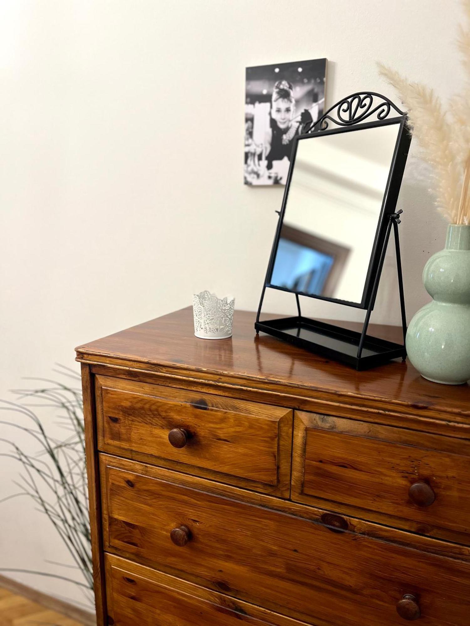 Audrey Hepburn Old Town Air Conditioned Apartment Bratislava
