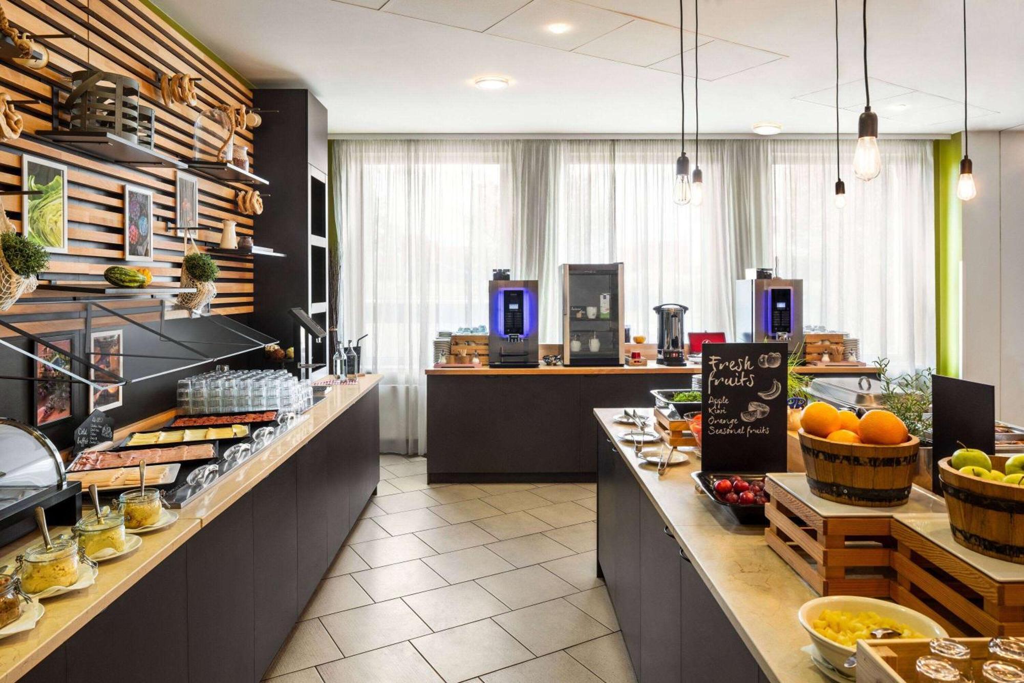 Vienna House Easy By Wyndham 3* Bratislava