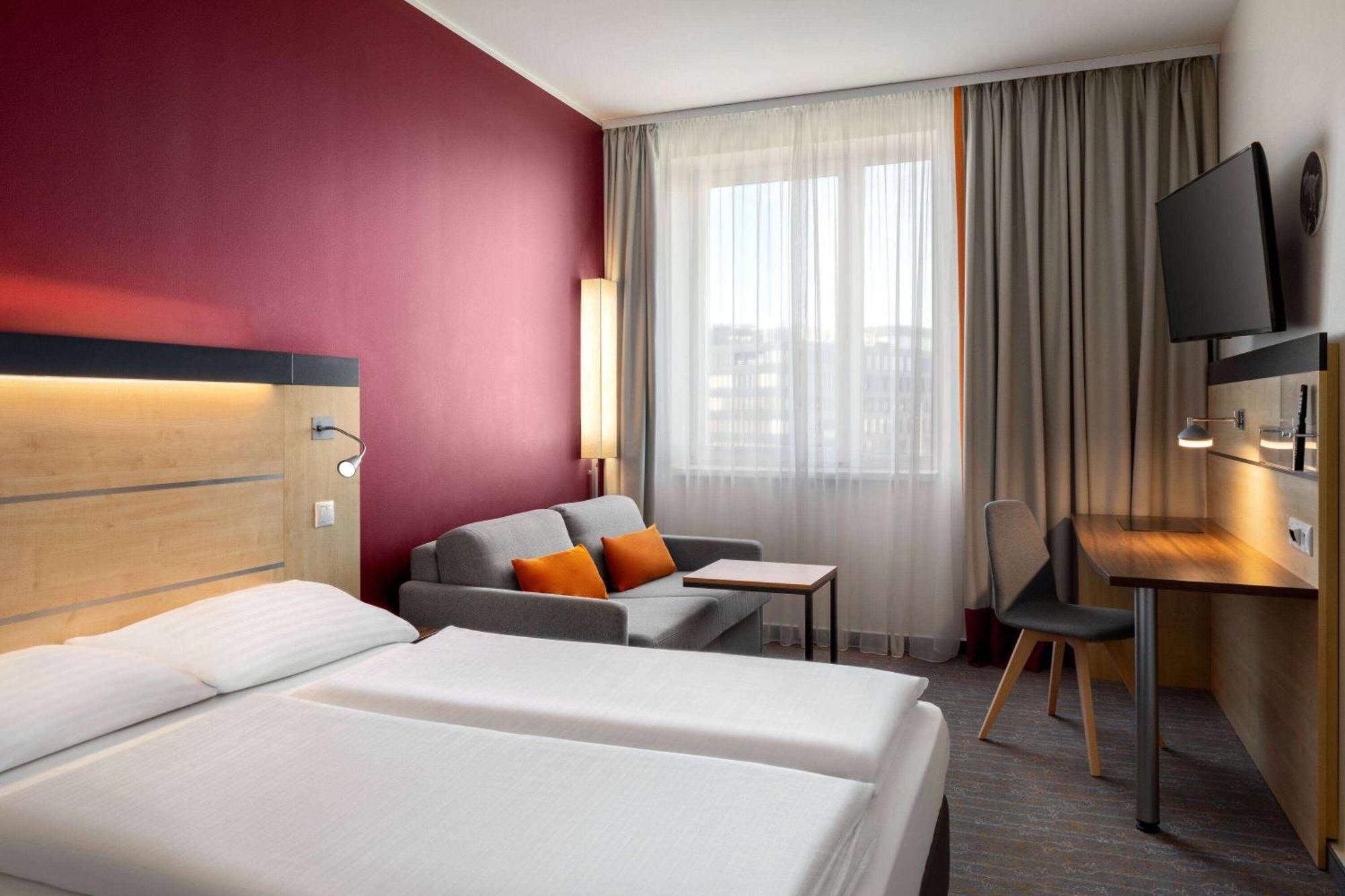 Vienna House Easy By Wyndham Hotel 3*