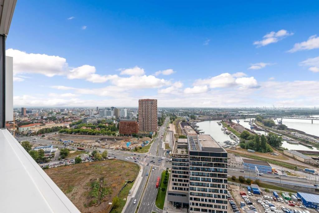 Apartment On The Danube, Center, Free Parking *