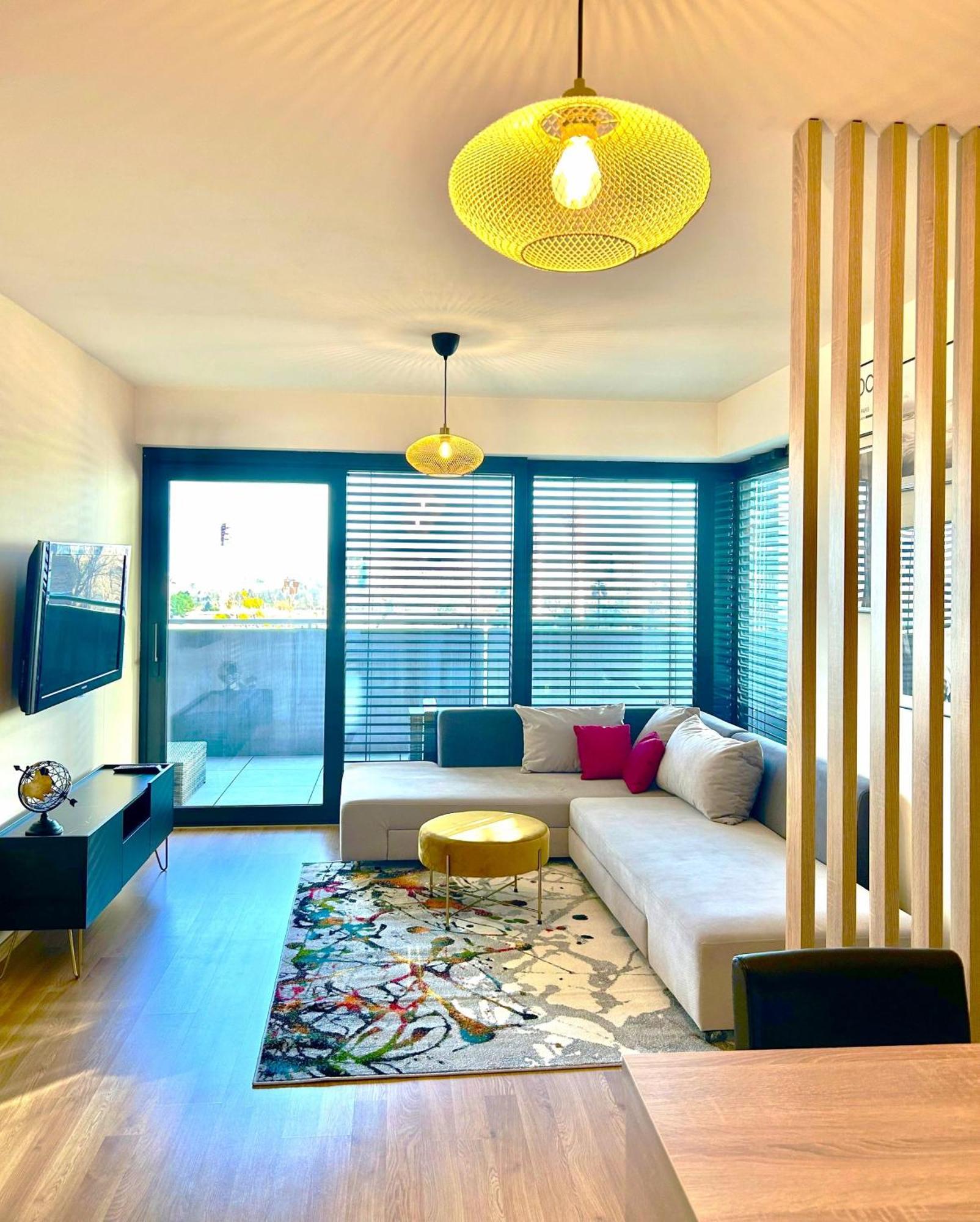Apartment Dizajnovy Apartman - Tehelne Pole - Free Parking