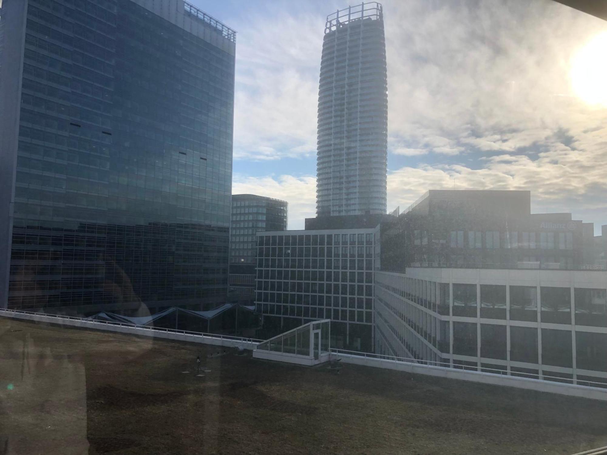 Downtown In The Heart Of The New Center, 4 Persons, Parking Apartment *