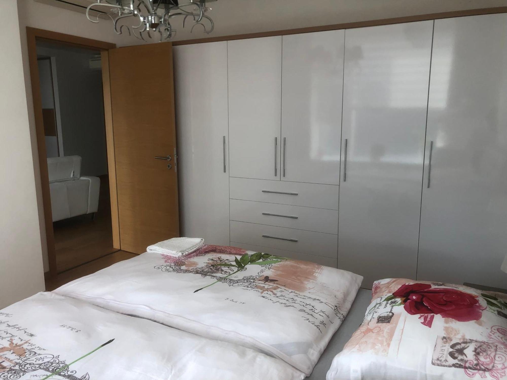 Apartment Downtown In The Heart Of The New Center, 4 Persons, Parking Bratislava