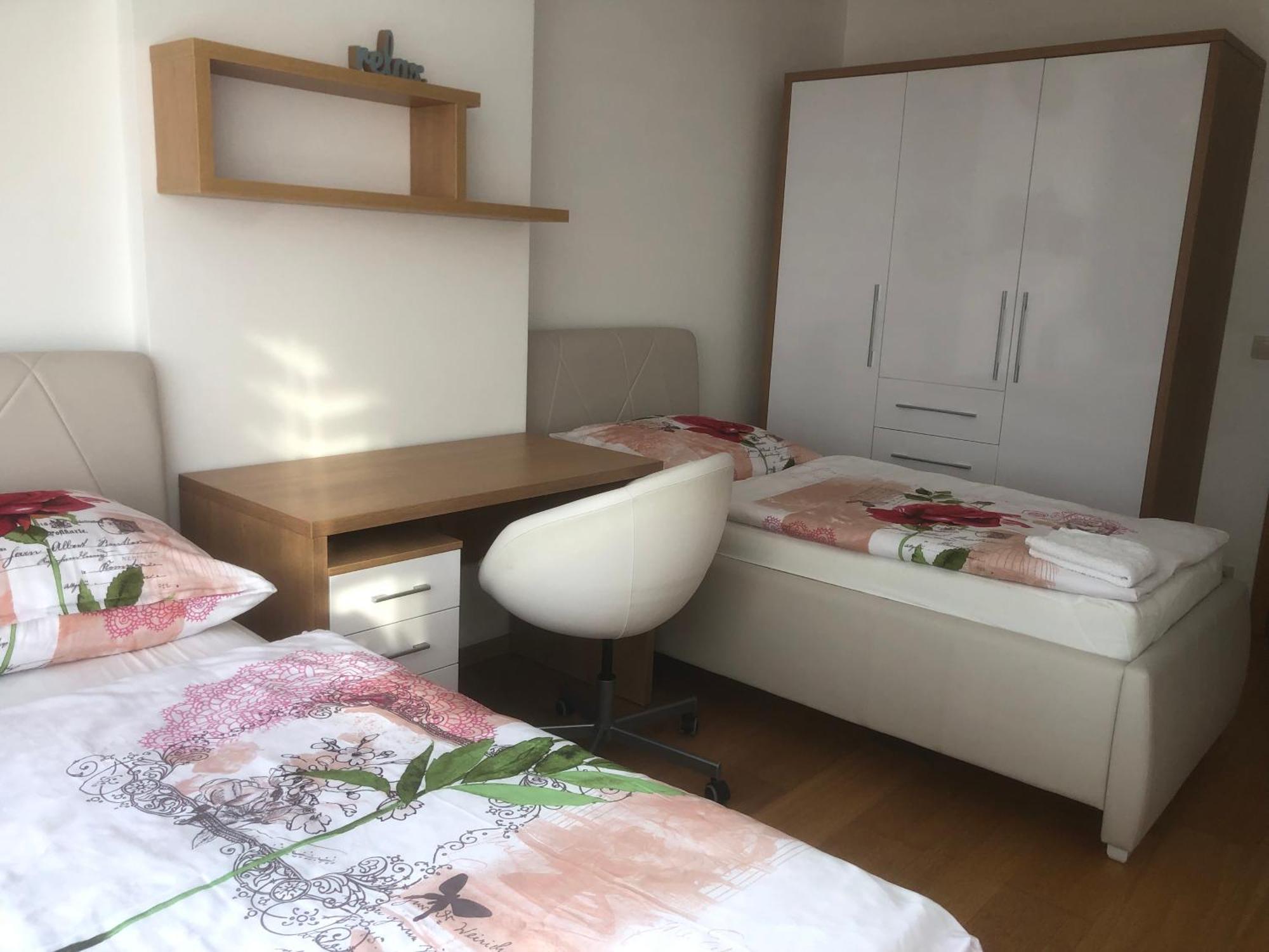Downtown In The Heart Of The New Center, 4 Persons, Parking Apartment Bratislava