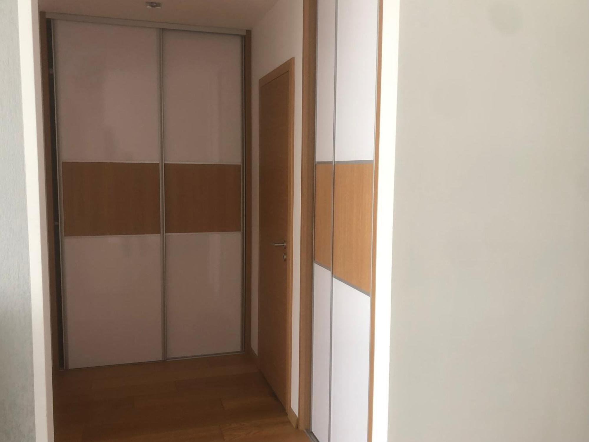 Downtown In The Heart Of The New Center, 4 Persons, Parking