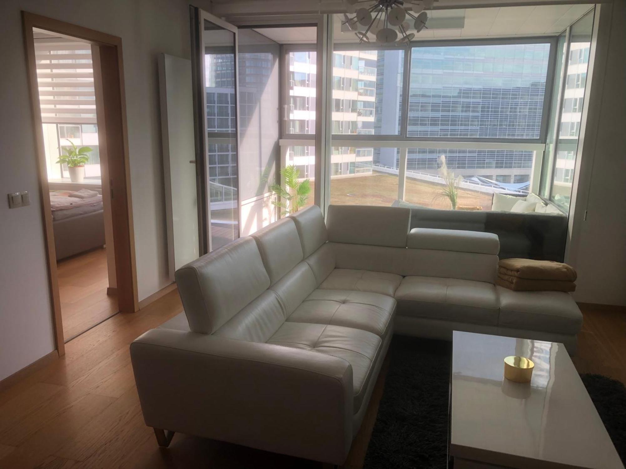 Downtown In The Heart Of The New Center, 4 Persons, Parking Apartment Bratislava
