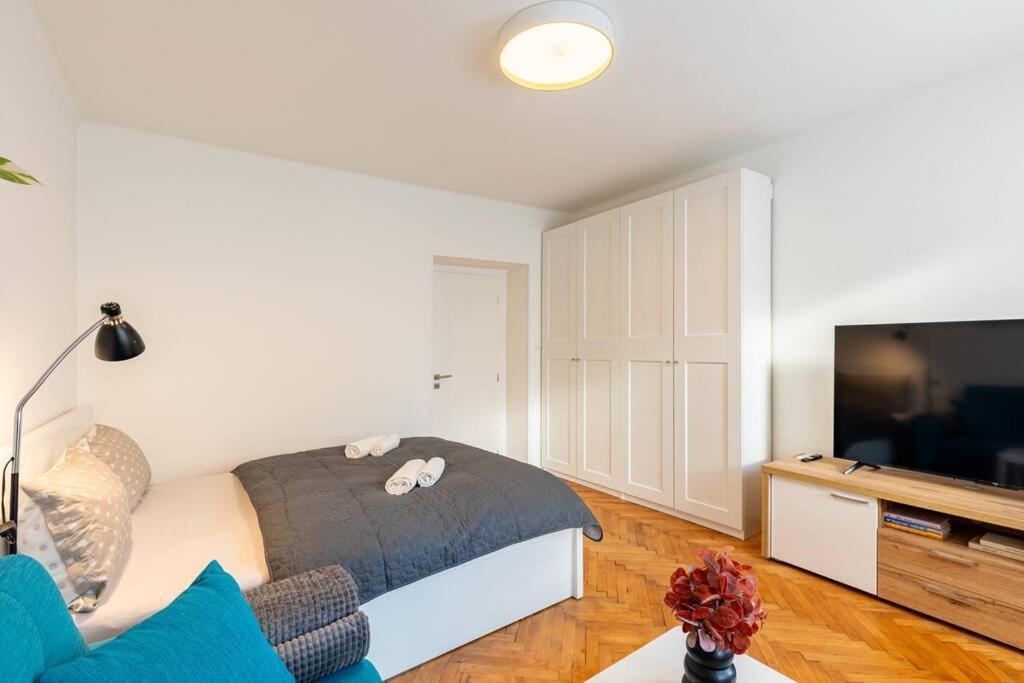 Apartment Bnb Slovakia Holleho Haven Retreat *
