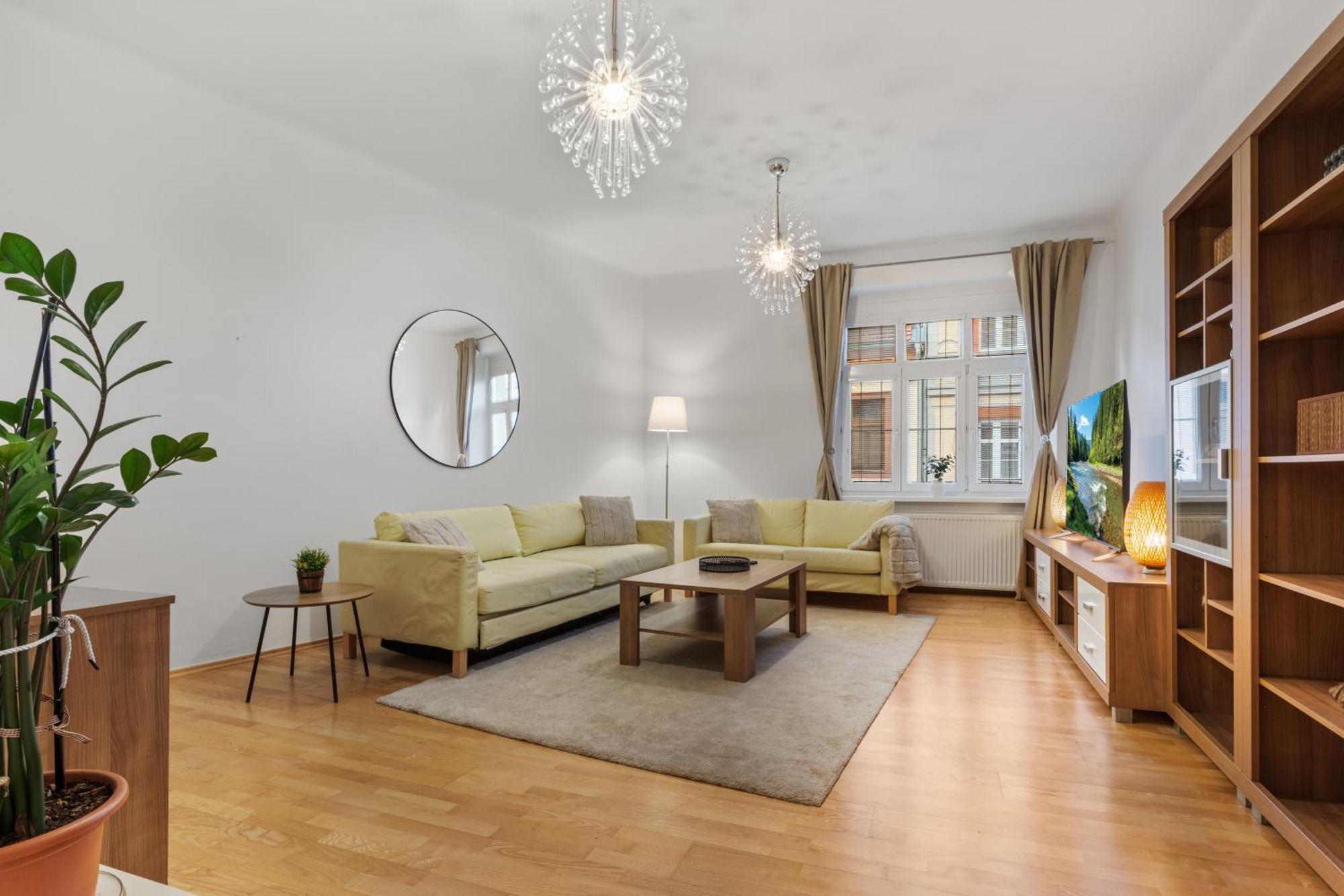 Grand Elegant Apartment Pressburg