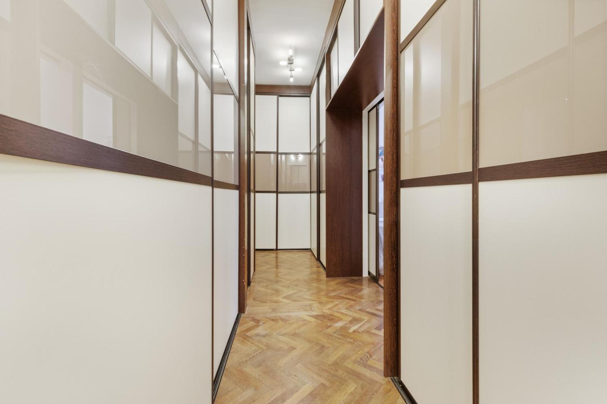 Grand Elegant Apartment *