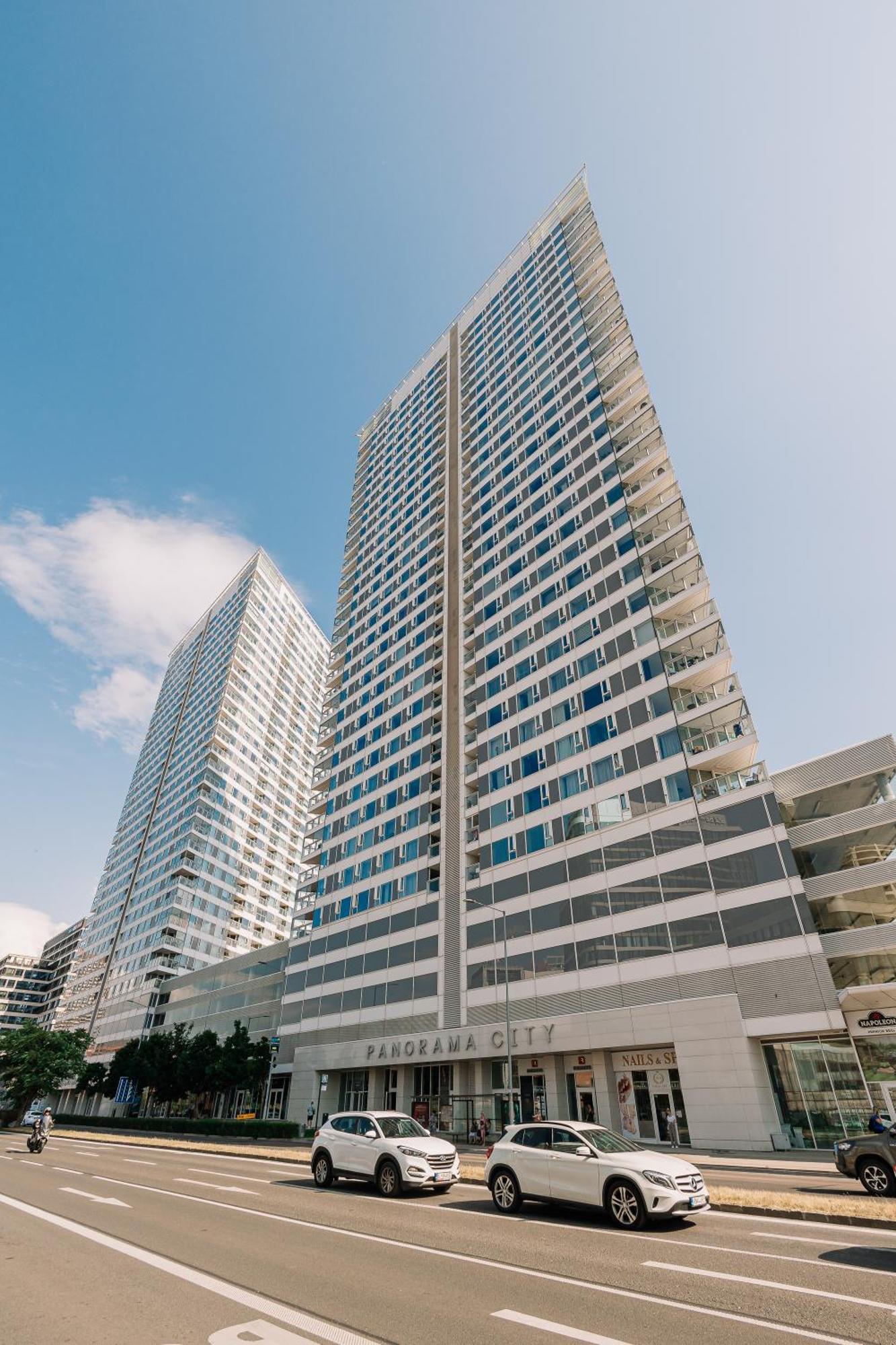Panorama Oasis - Free Parking On Site - Air Con - Biz Wifi - Netflix