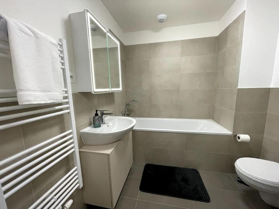 Skynest B404 Apartment Bratislava
