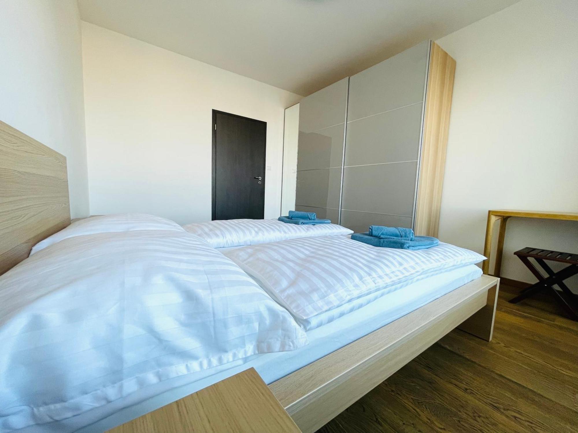 Sag 18th Floor Beautiful In Center Free Wifi Apartment *