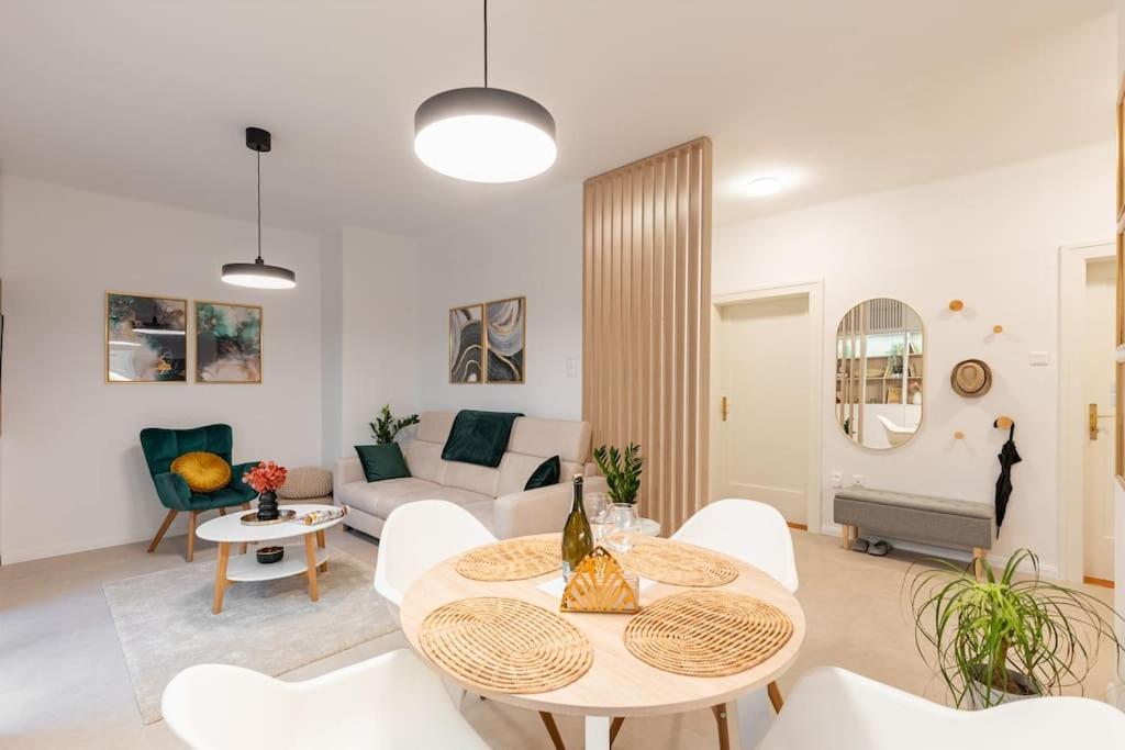 Luxury On Wilsonova, Close To Center