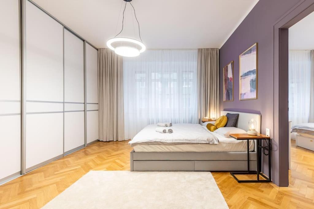 Luxury On Wilsonova, Close To Center Apartment