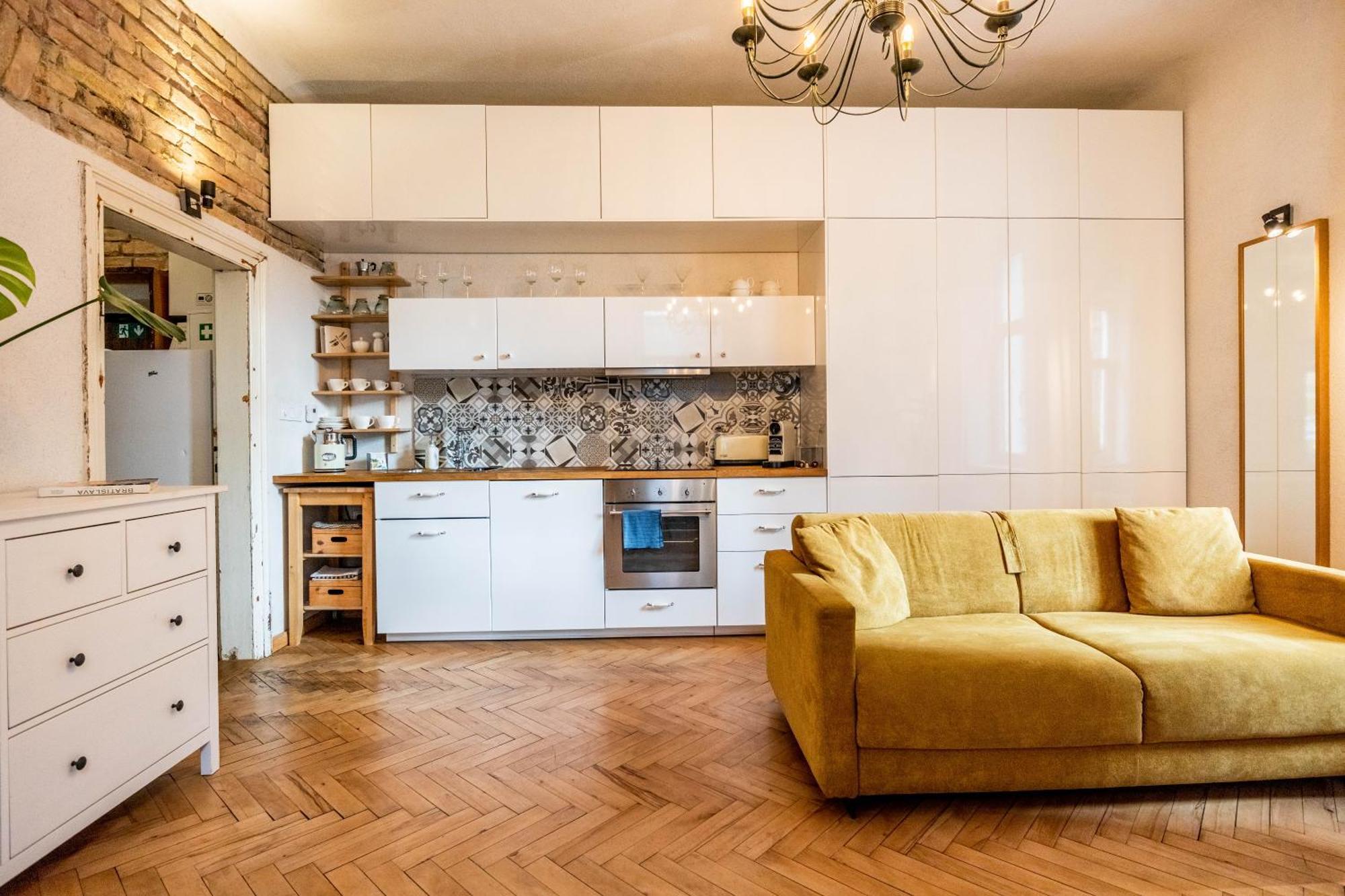 Historical Wine Apartment Bratislava