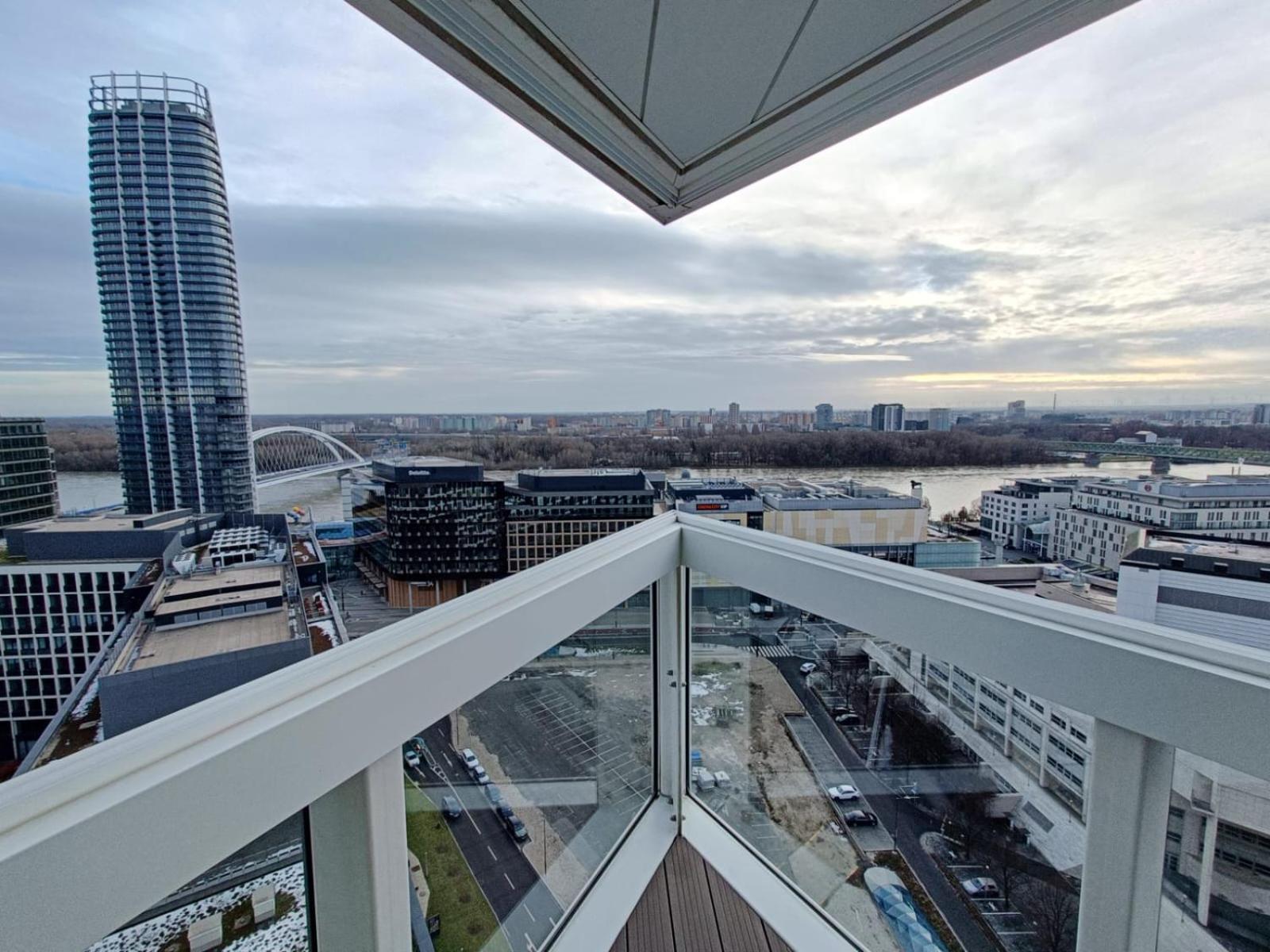 Sag Panorama Apartment 3 Rooms 19Th Floor Great View Free Parking Apartment