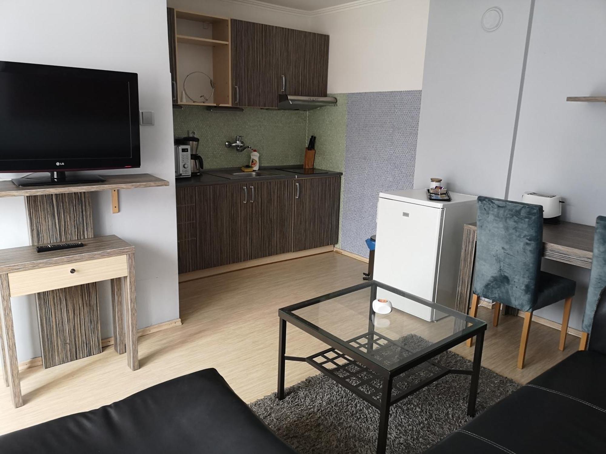 Apartment Free Parking
