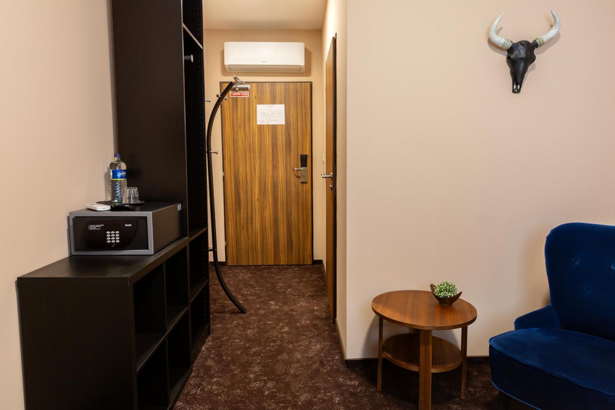 Max Hotel 3*