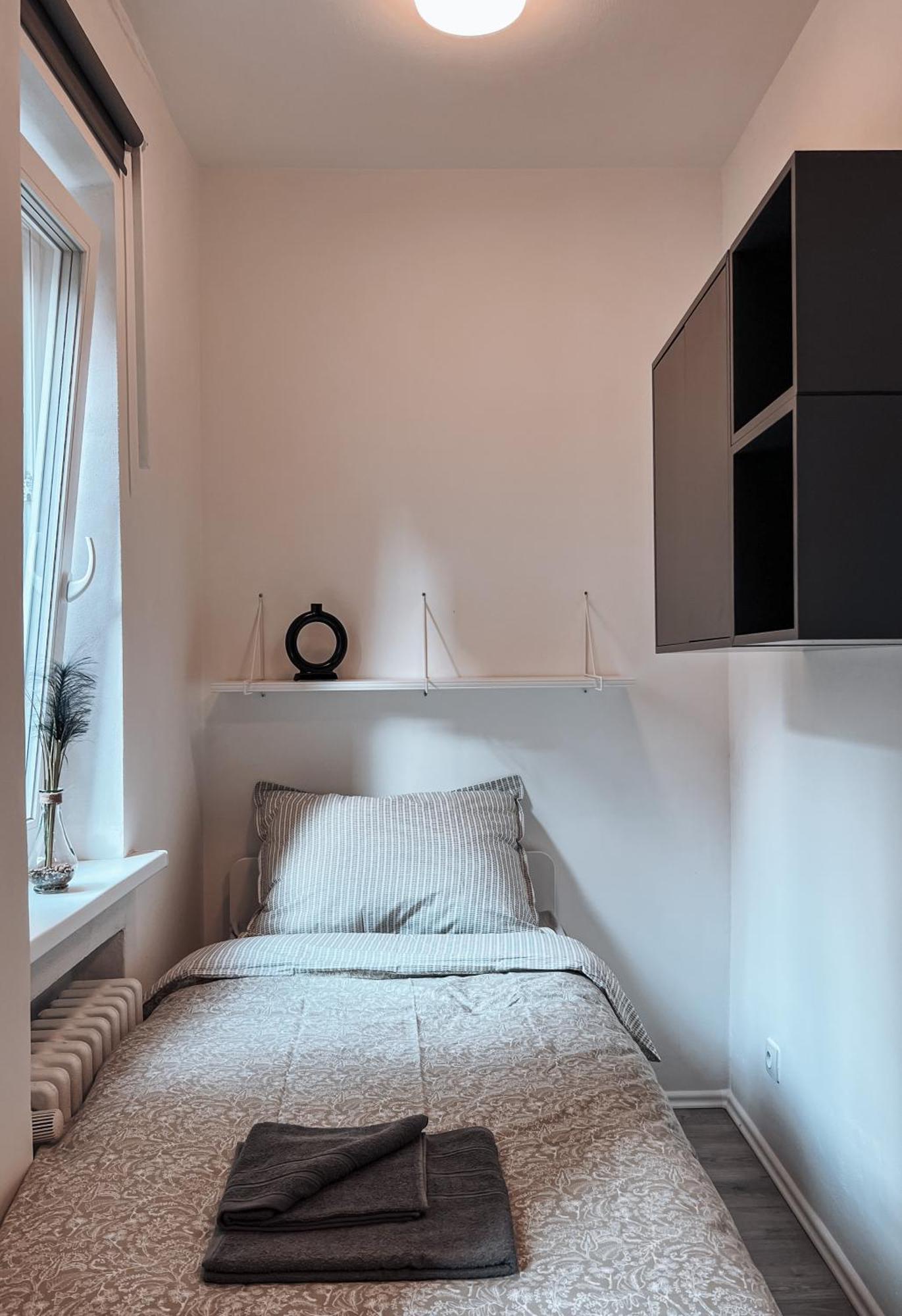 96m2 Of Comfort And Style: 4bd In Old Town