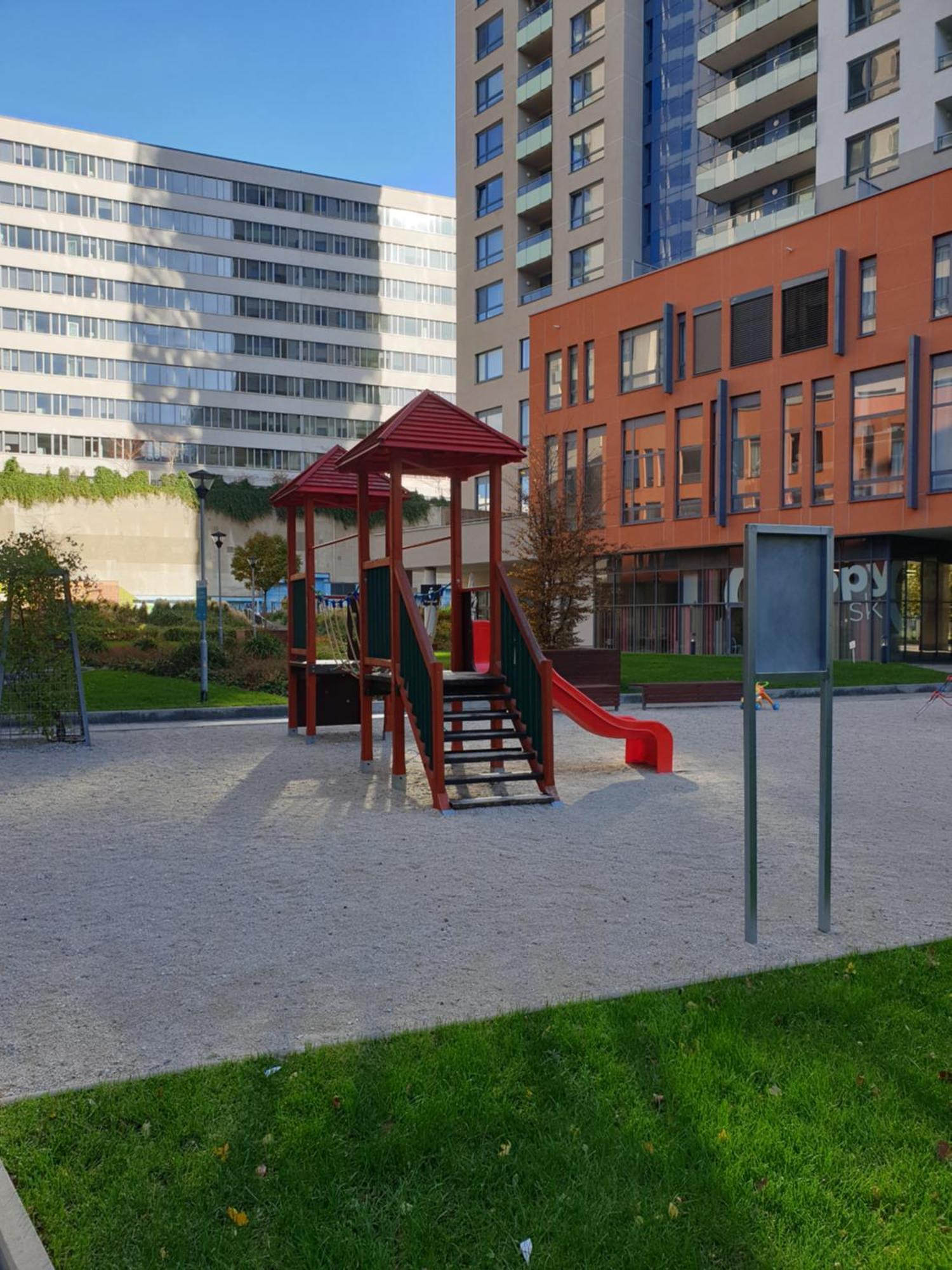 Moderny Byt V Sirsom Centre Apartment *