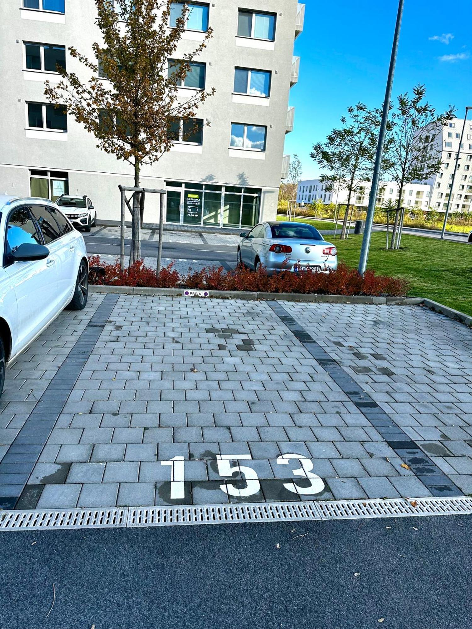 S Klimatizaciou A Balkonom Pri Letisku Bts Apartment *
