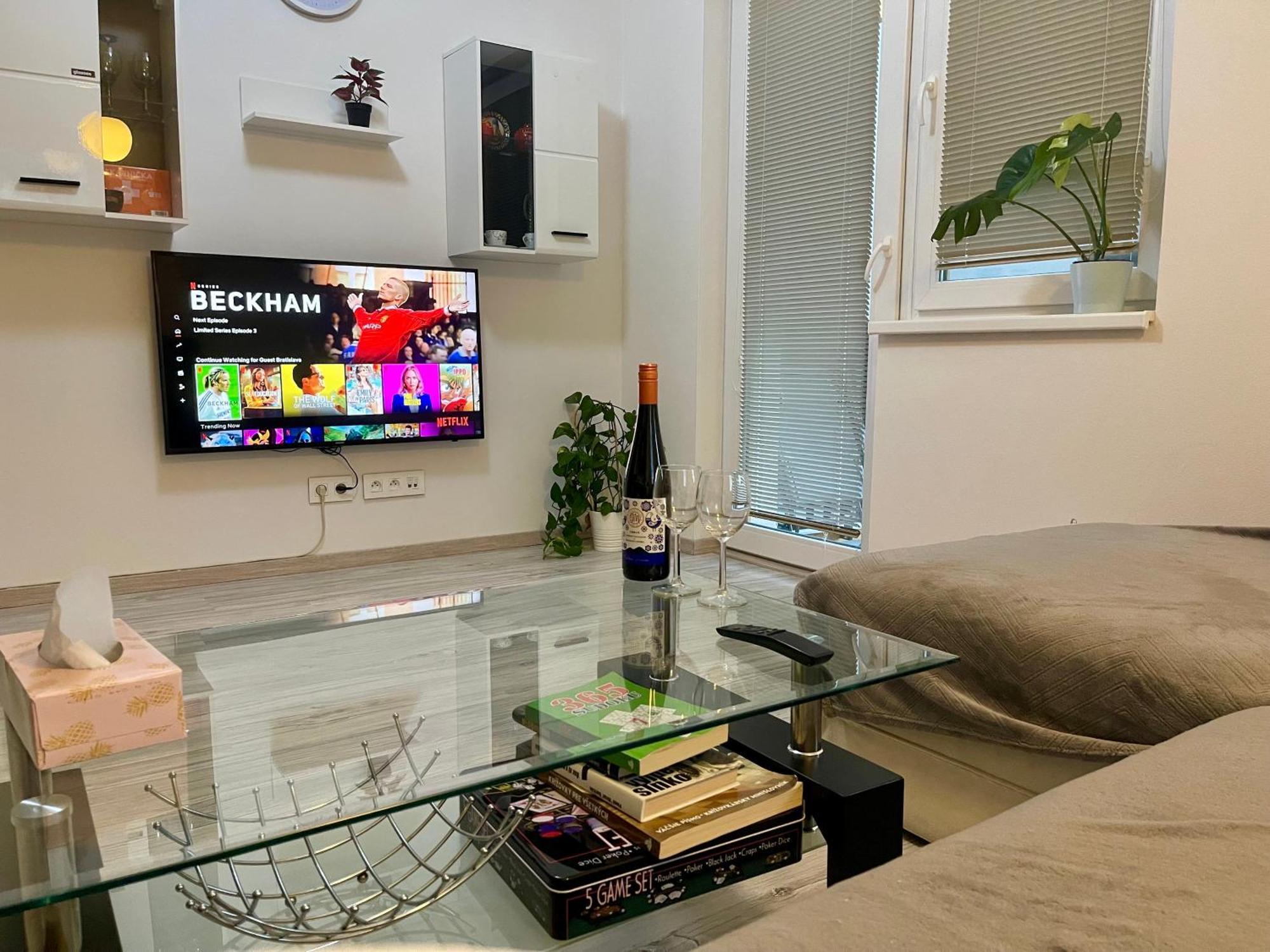 Rosnicka, Perfect Location With 24h Checkin, Balcony, Ac & Free Parking Apartment