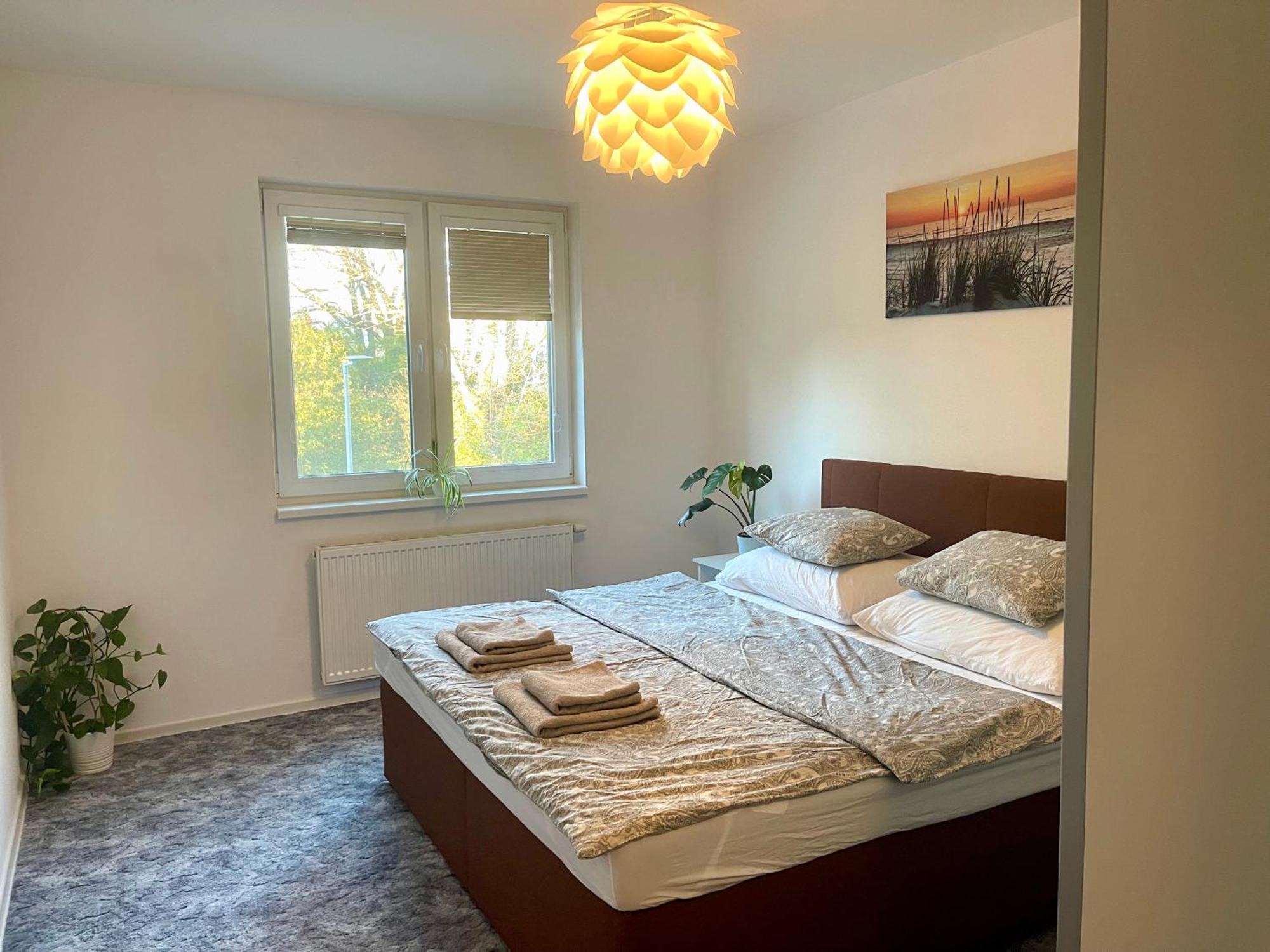 Rosnicka, Perfect Location With 24h Checkin, Balcony, Ac & Free Parking *