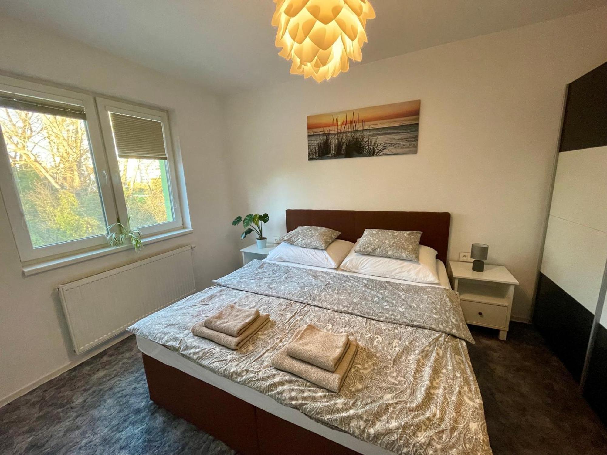 Rosnicka, Perfect Location With 24h Checkin, Balcony, Ac & Free Parking Apartment