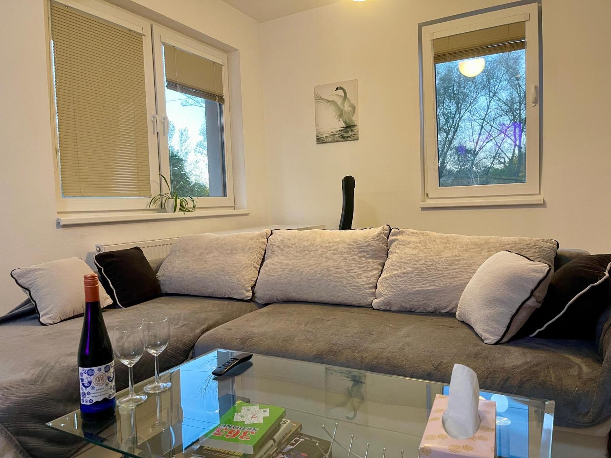 Rosnicka, Perfect Location With 24h Checkin, Balcony, Ac & Free Parking Apartment *
