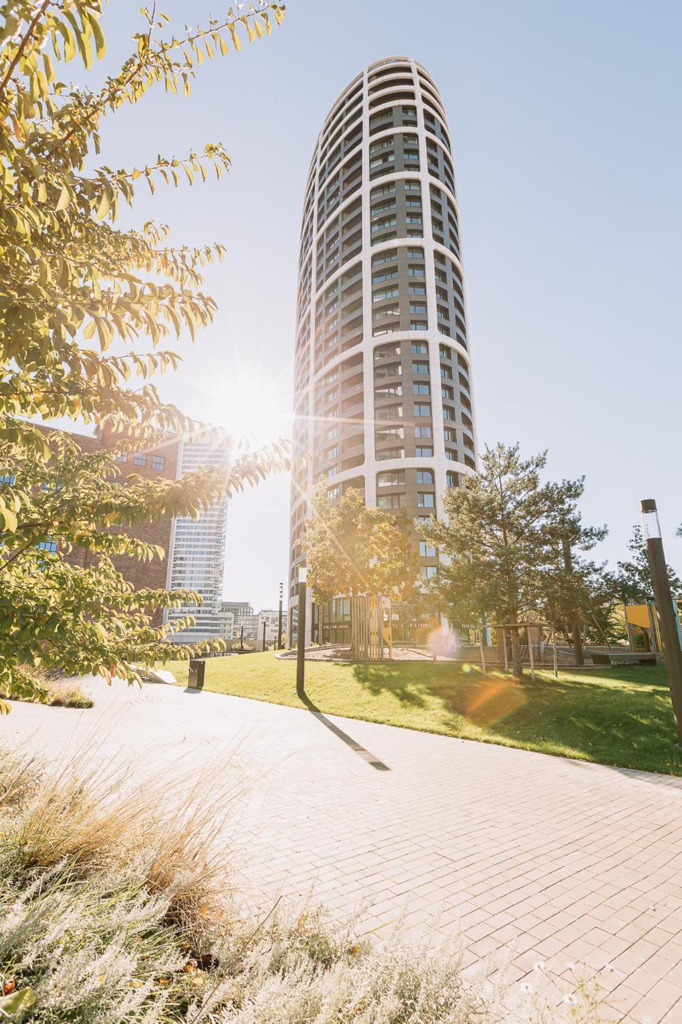 Skau Blue In Sky Park 21 Floor 2 Tower Panoramic View Free Parking Bratislava