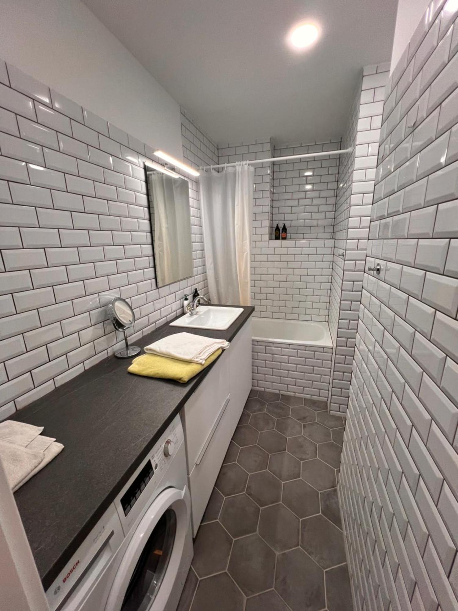 Apartment Orient Express Paris-pressburg By Zazi Bratislava