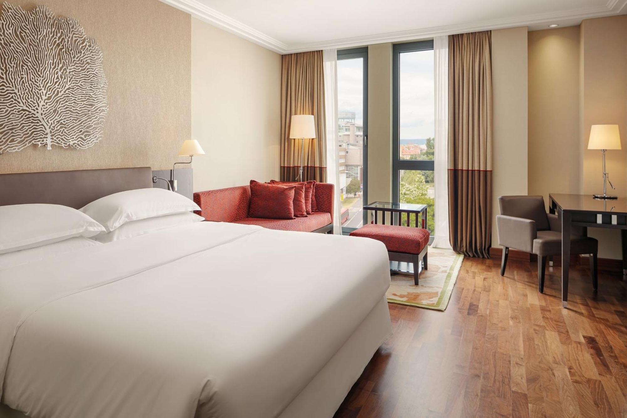 Sheraton Hotel 5*