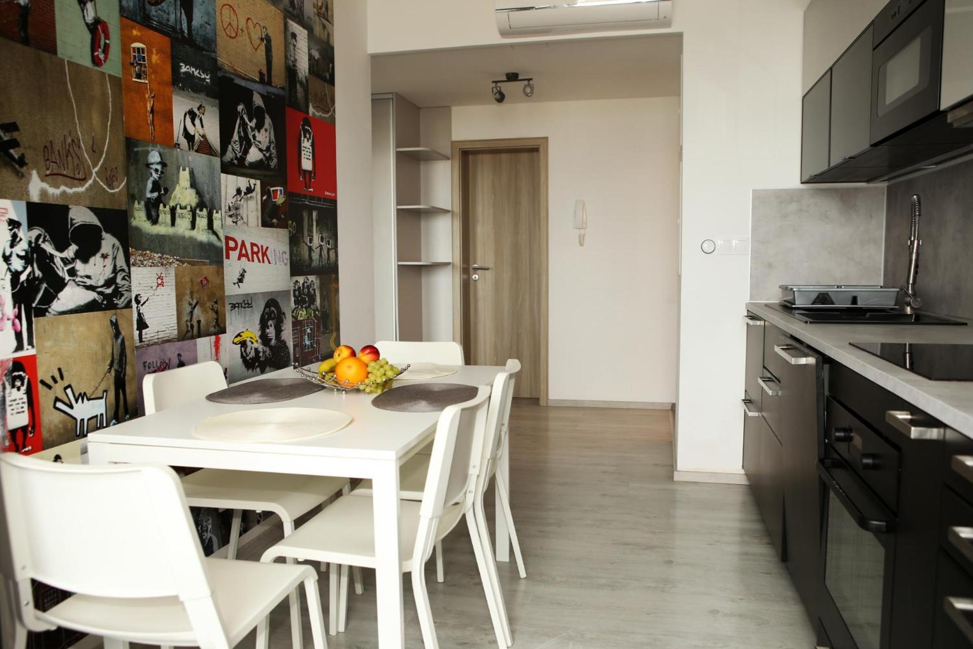 View, 24th Floor, Private Free Parking, Greataccess Apartment *