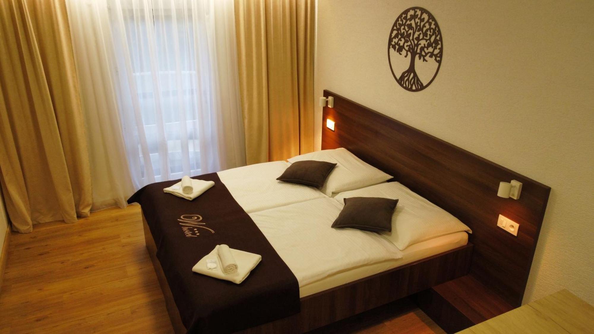 Wx Hotel Hotel