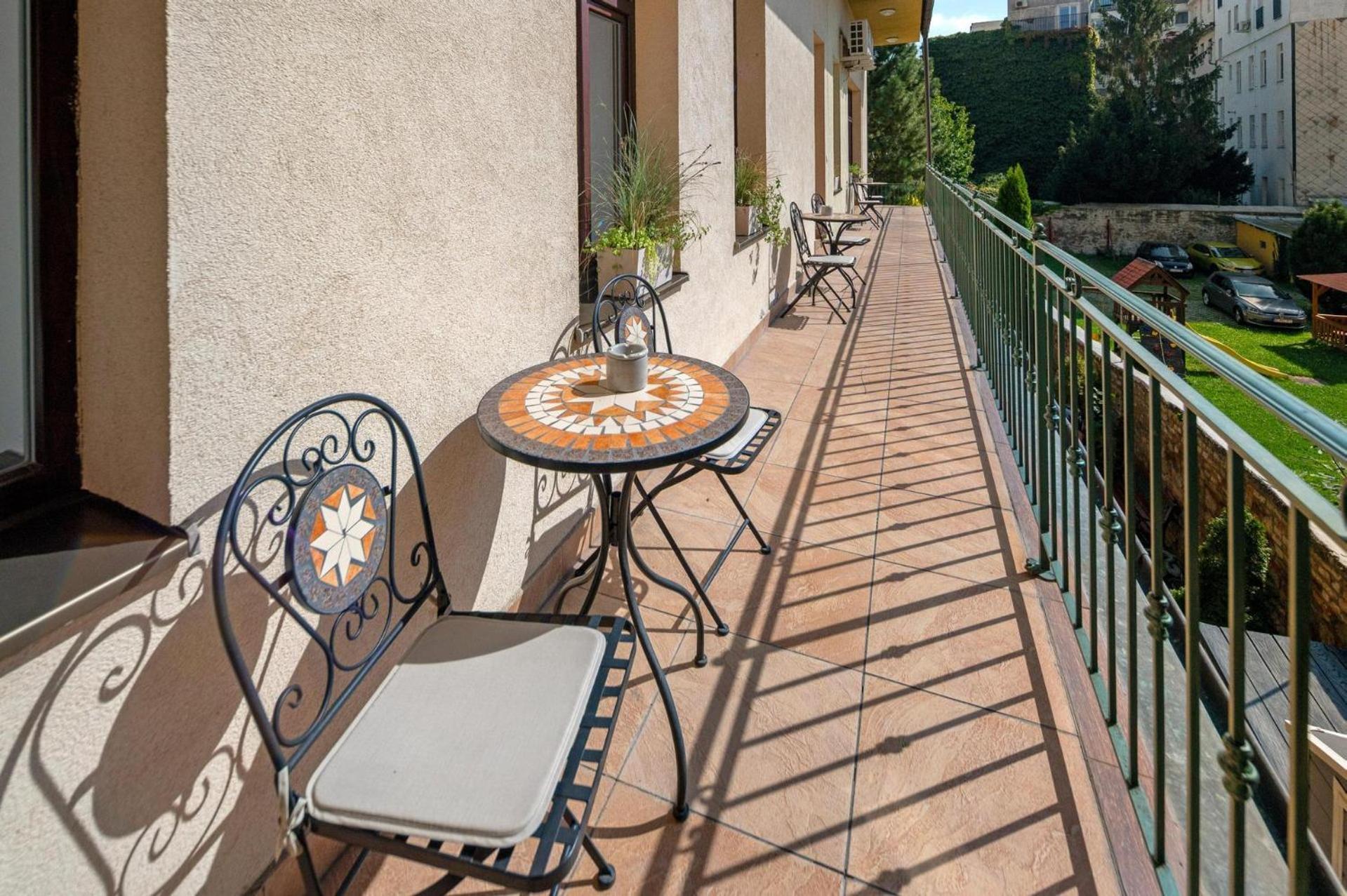 Garni Virgo 3* Pressburg