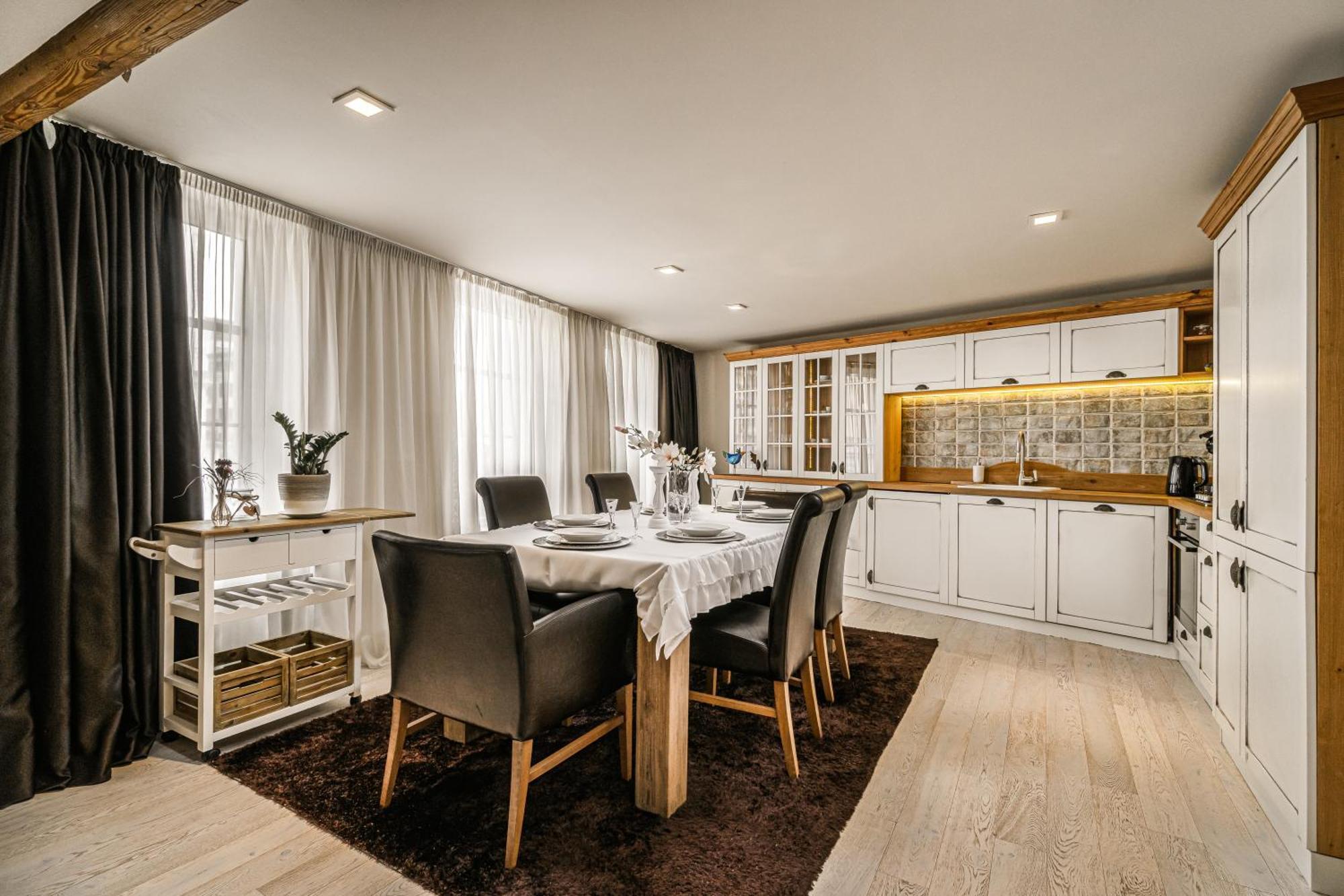 Apartment Luxurious And Royal In The Old Town