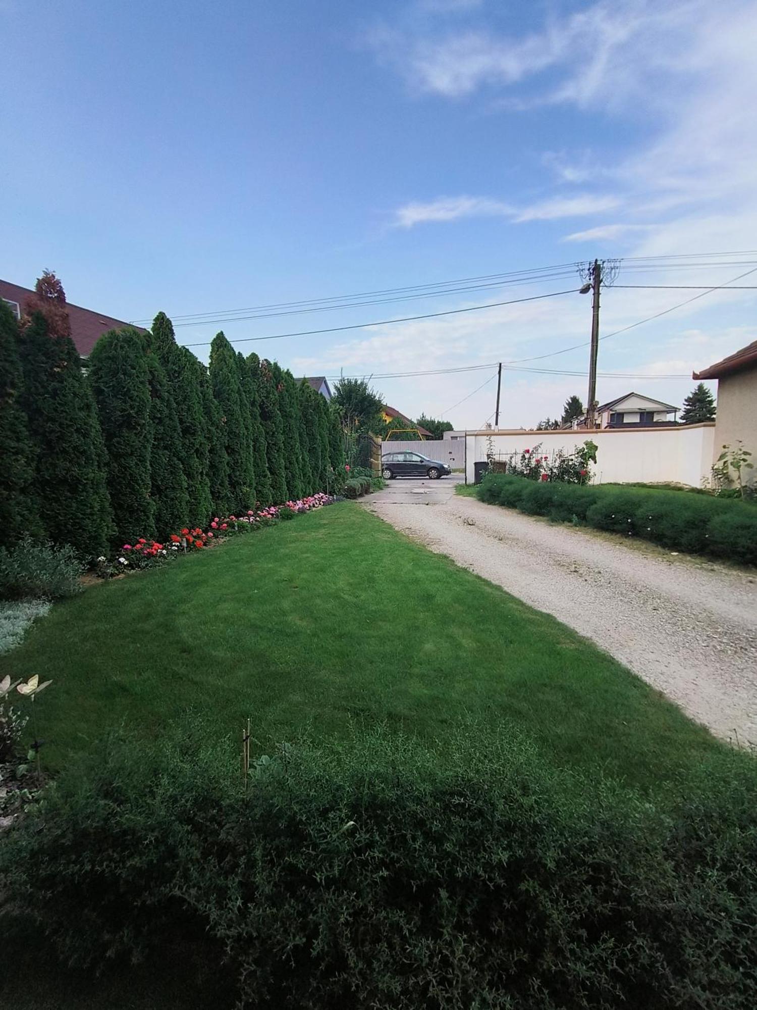 Modern & Cozy House With 3 Bed And Garden Dovolenkový dom