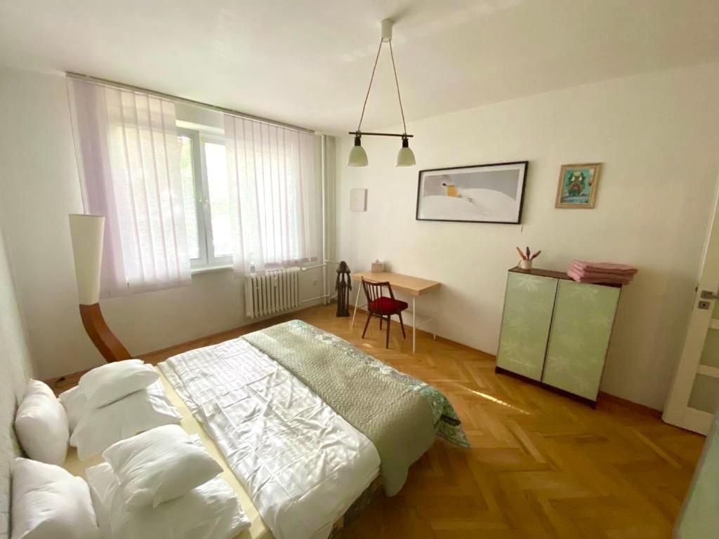 2,5 Izbovy V Ruzinove S Parkovanim Zdarma Apartment Bratislava