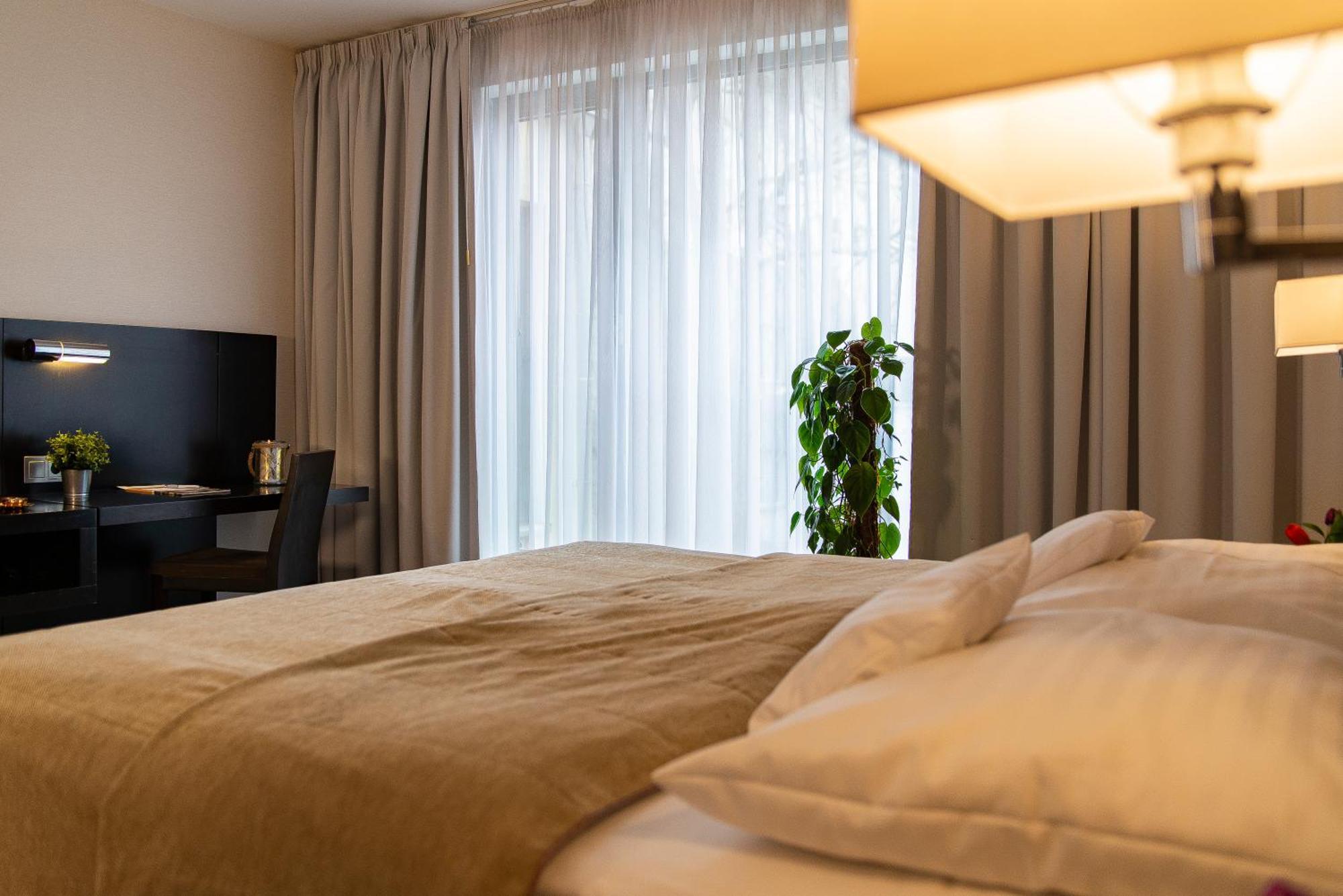 Hotel Avance 4*