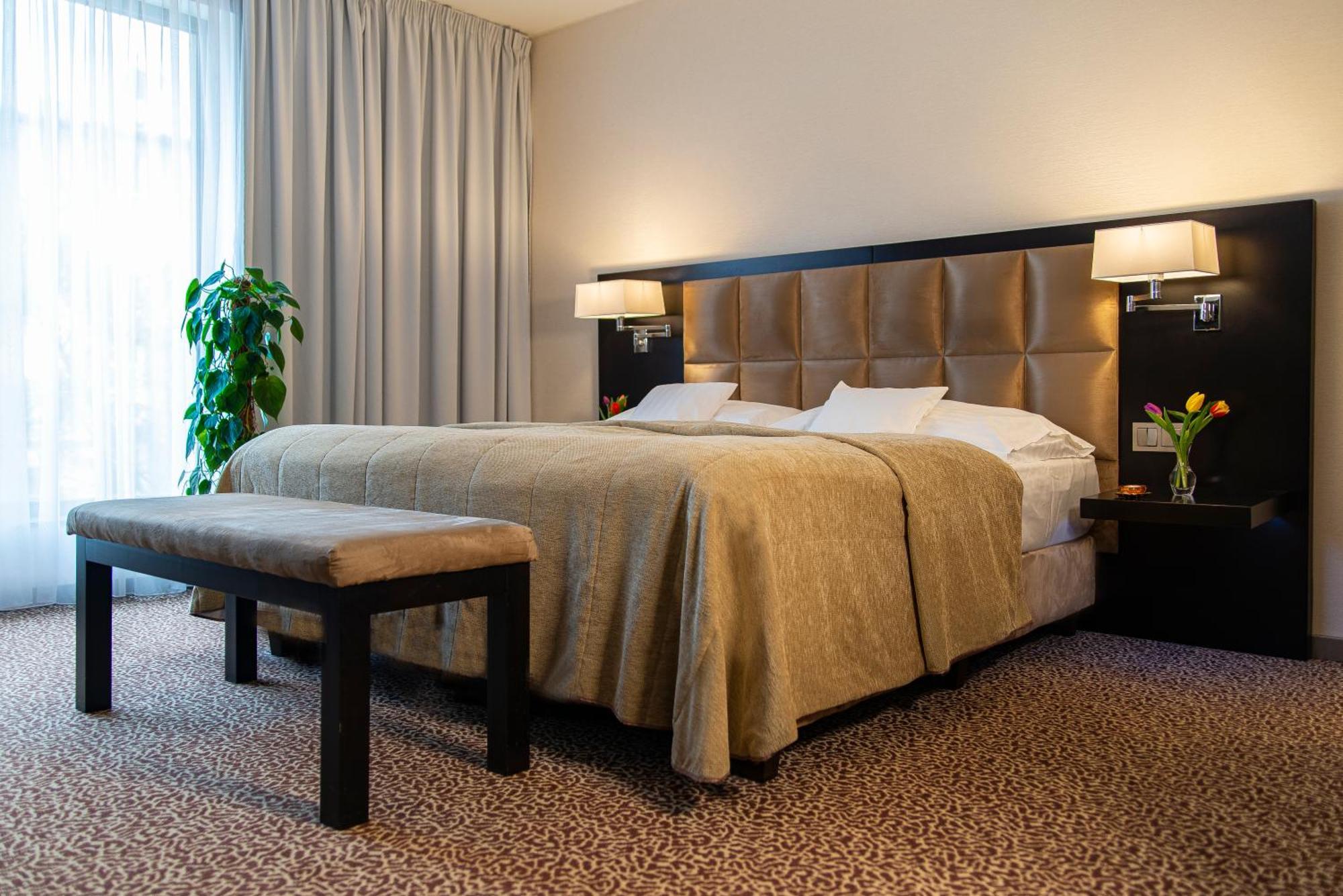 Hotel Avance 4*
