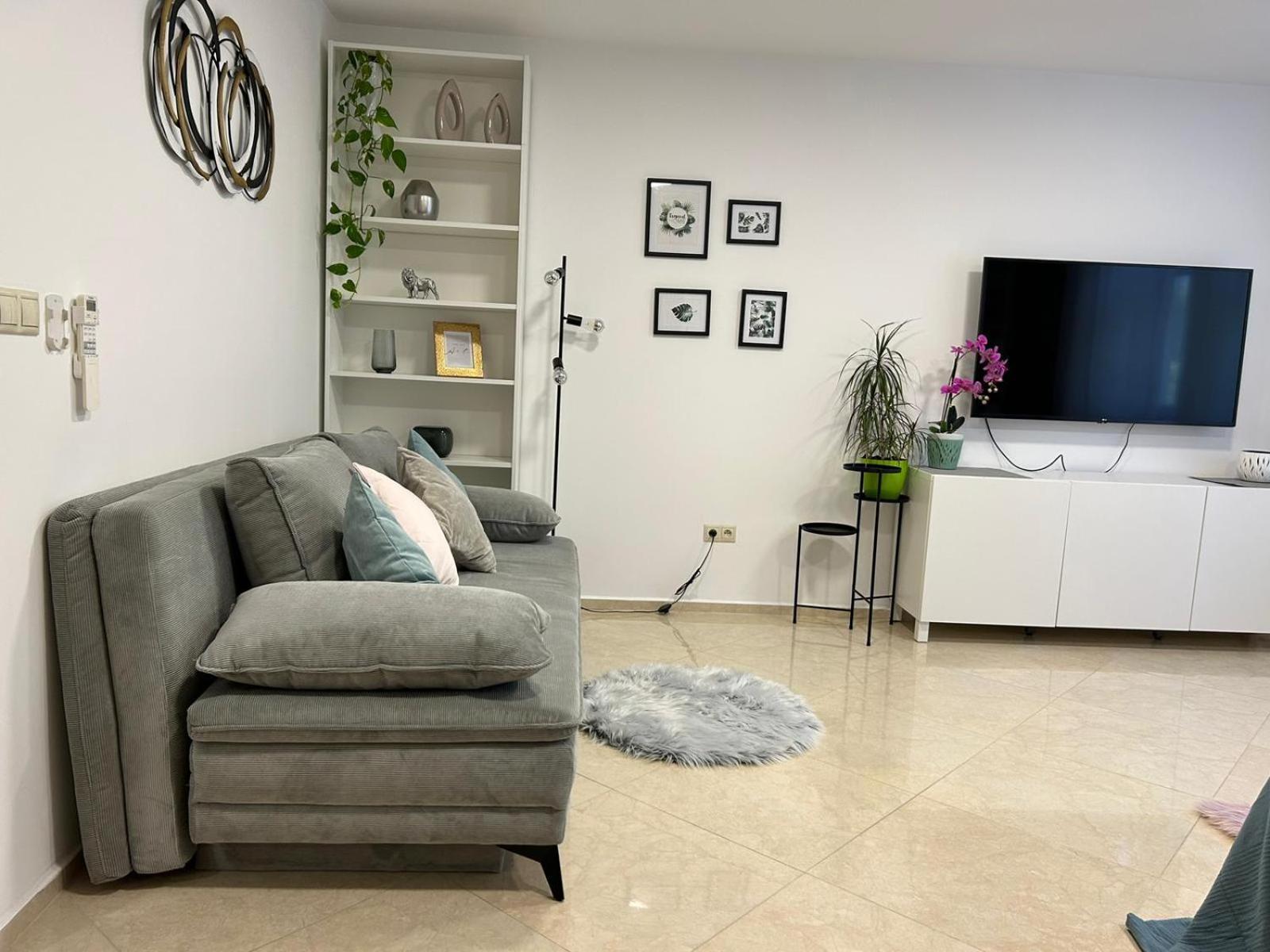 Leo Free Parking - President Palace Apartment *