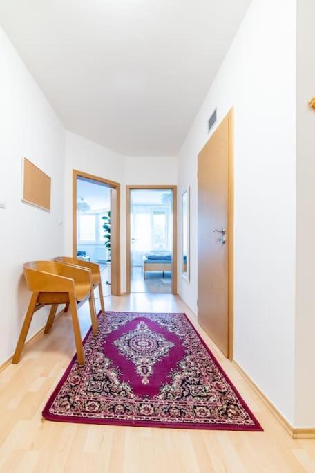 Grape Apartment *