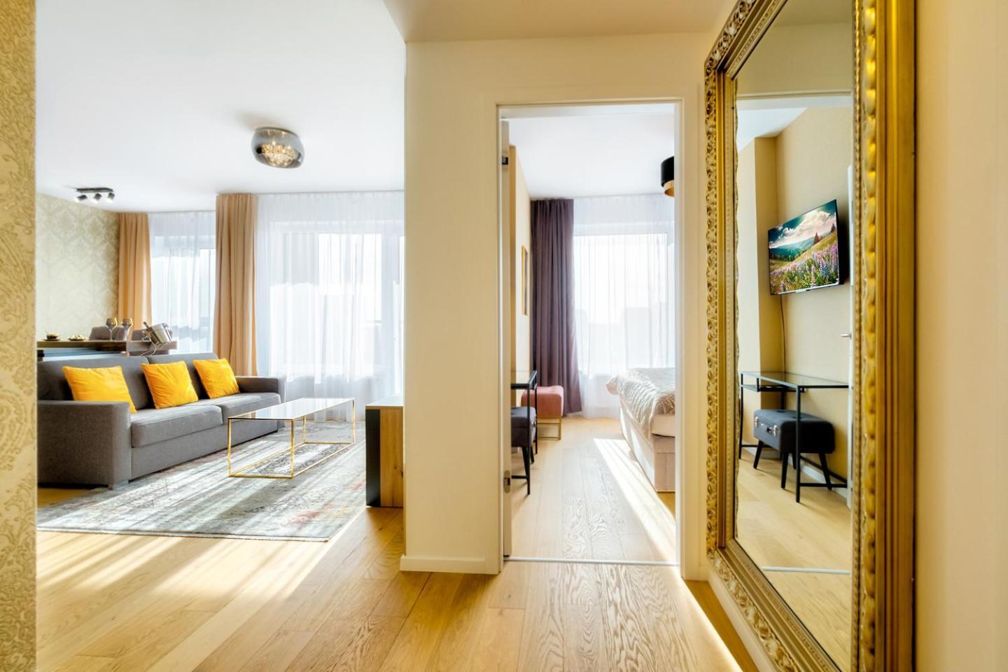 Klinger Downtown High Floor *