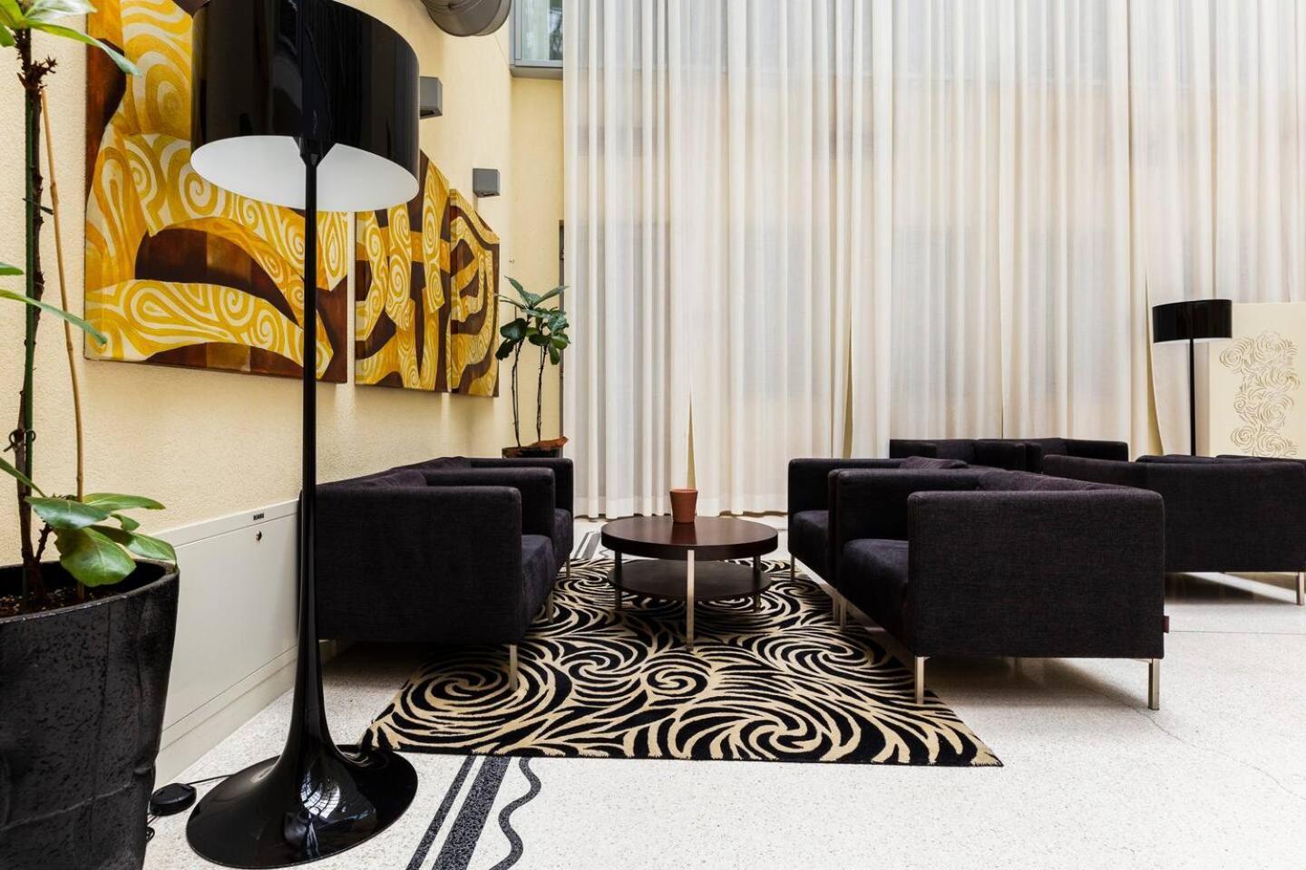 Roset & Hotel 4*