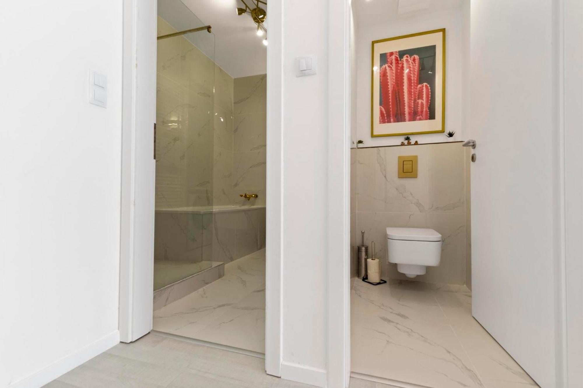 Apartment Lam Pink - Jacuzzi - Ac - Ps4 Bratislava