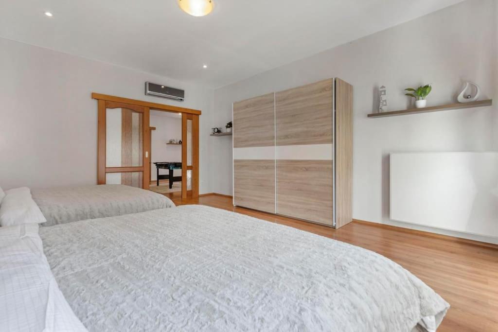 Exclusive In Centre Apartment Pressburg